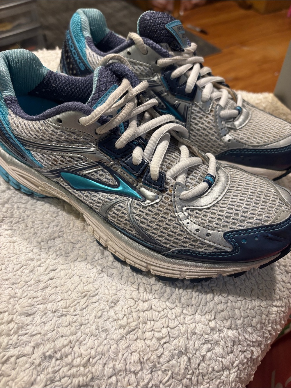 Brooks GTS Women's Teal and Silver Running/Walking Shoes